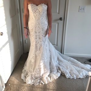 Detailed wedding dress